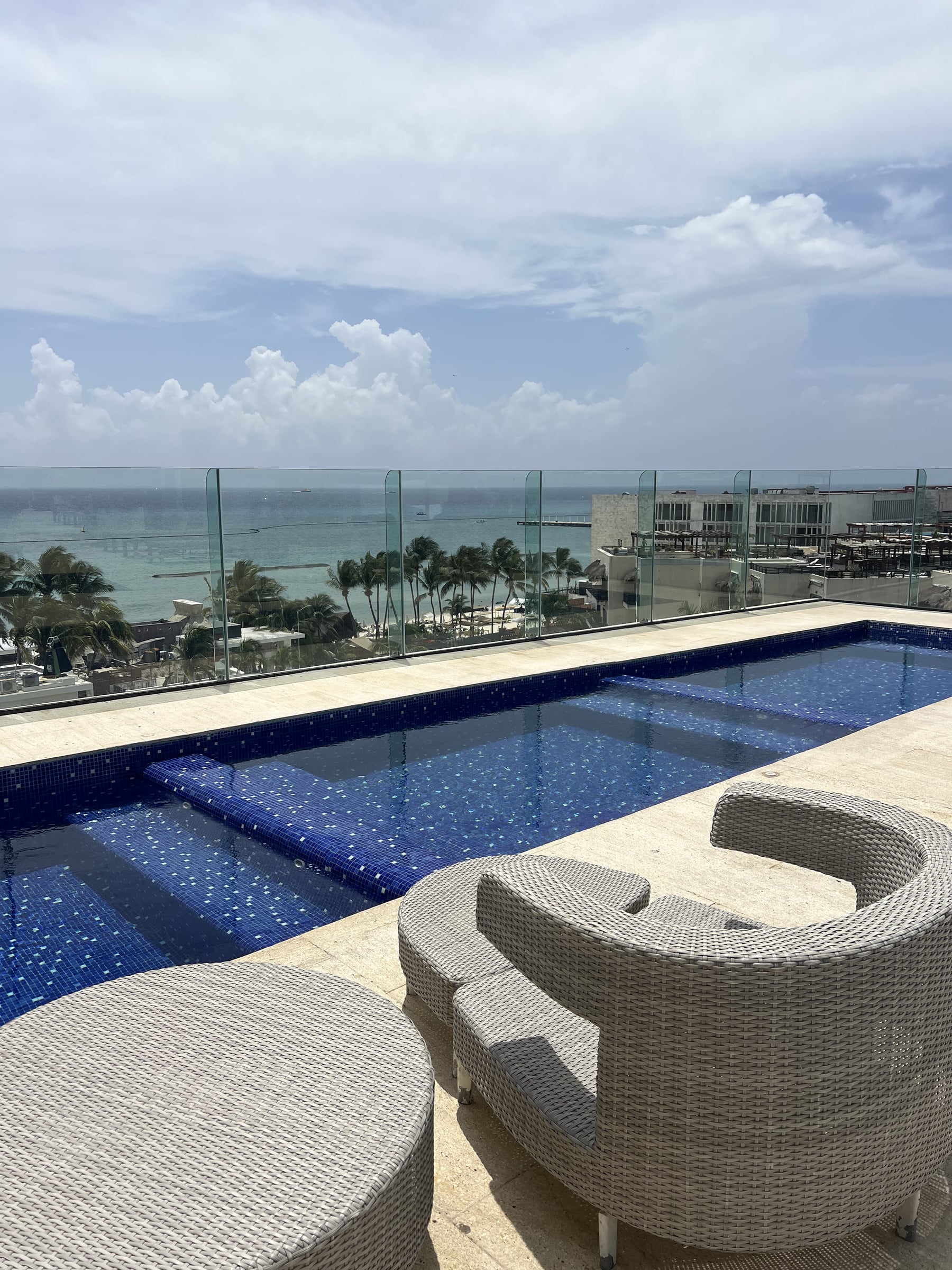 Cruz con Mar — Sky Pool